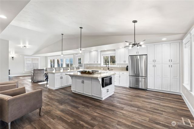 16502 88th Street E, Sumner, WA 98390