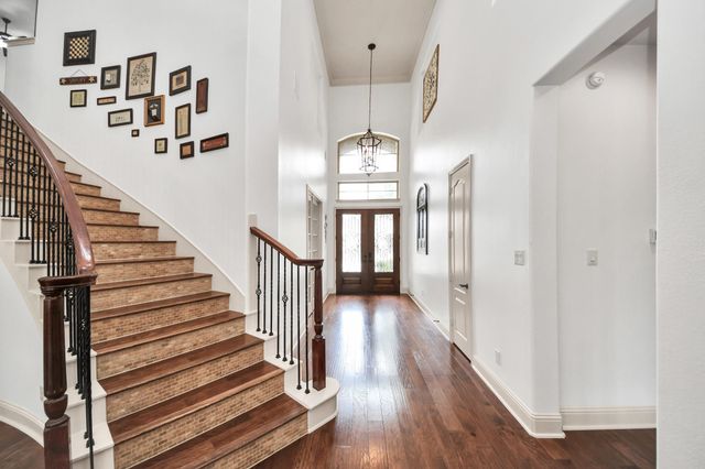 19410 Meadow Lakes Drive, Cypress, TX 77433