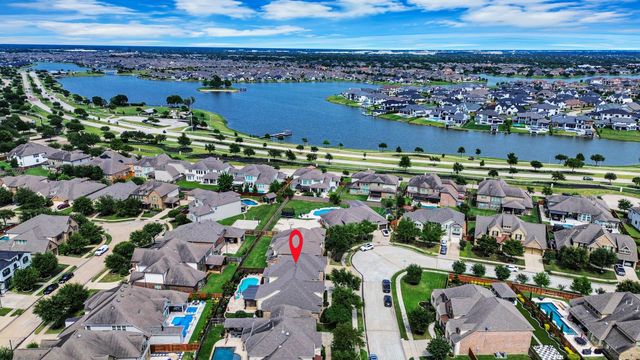 19410 Meadow Lakes Drive, Cypress, TX 77433