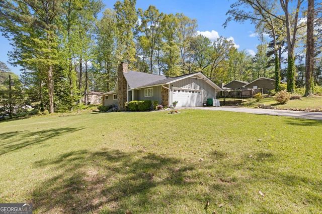 5097 Rock Glen Drive, Stone Mountain, GA 30088