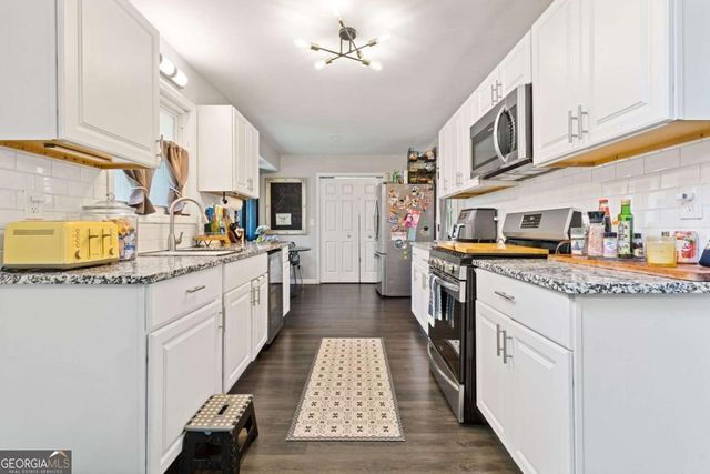 5097 Rock Glen Drive, Stone Mountain, GA 30088