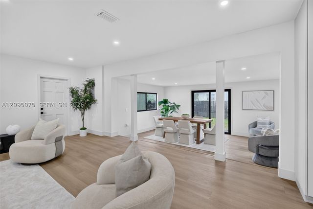 5349 Balsam Ter, Plantation, FL 33317