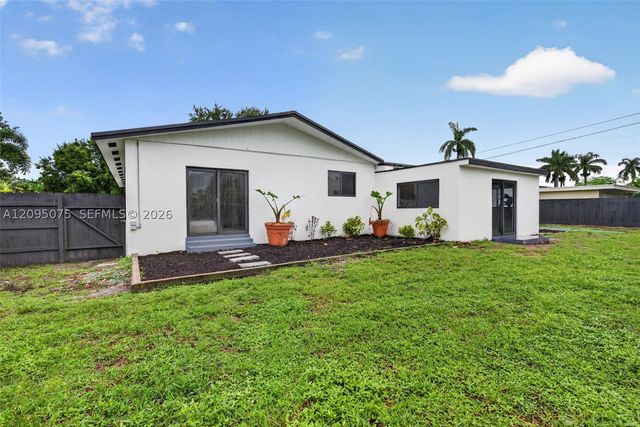 5349 Balsam Ter, Plantation, FL 33317