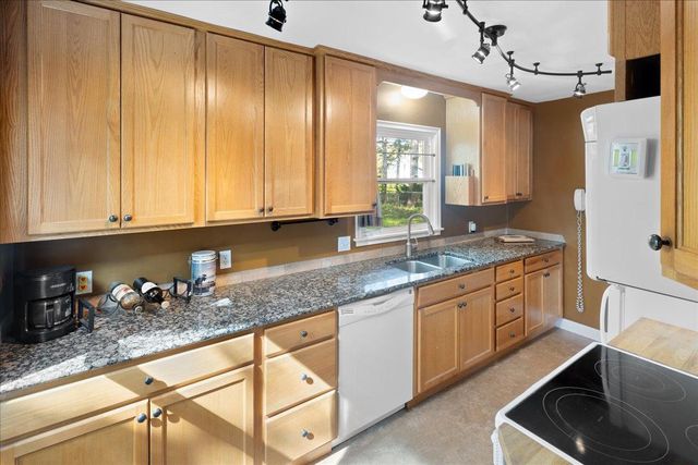2099 Lacrosse Avenue, Saint Paul, MN 55119