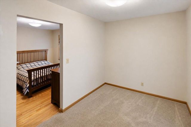 2099 Lacrosse Avenue, Saint Paul, MN 55119