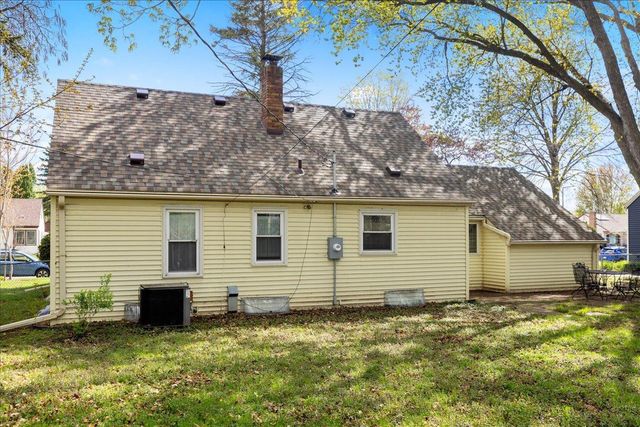 2099 Lacrosse Avenue, Saint Paul, MN 55119
