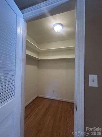 1225 Pinebrook Circle, Hendersonville, NC 28739