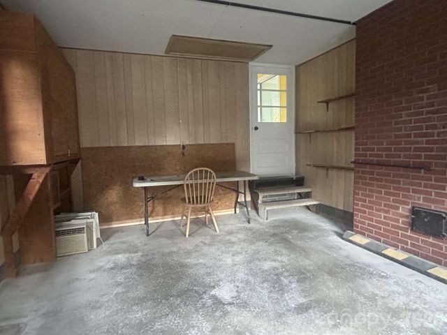 1225 Pinebrook Circle, Hendersonville, NC 28739