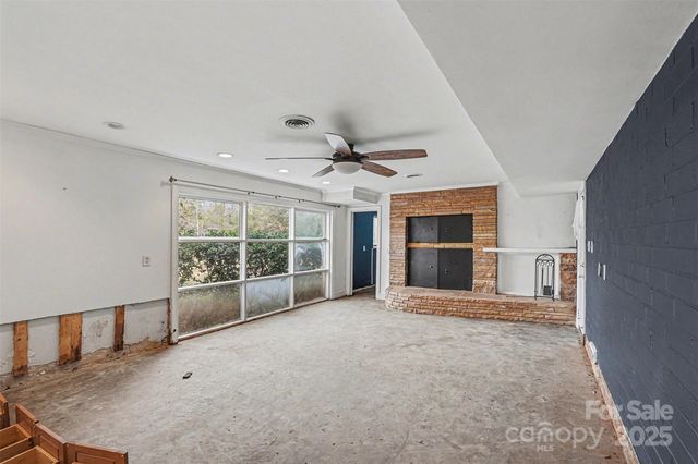 148 Shasta Lane, Charlotte, NC 28211