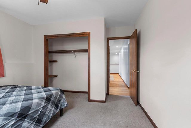 1750 LOST DAUPHIN ROAD, De Pere, WI 54115