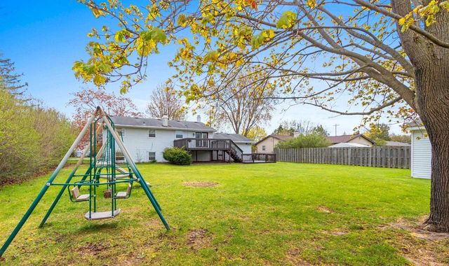 1750 LOST DAUPHIN ROAD, De Pere, WI 54115