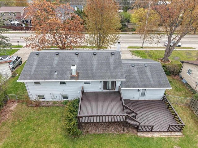 1750 LOST DAUPHIN ROAD, De Pere, WI 54115