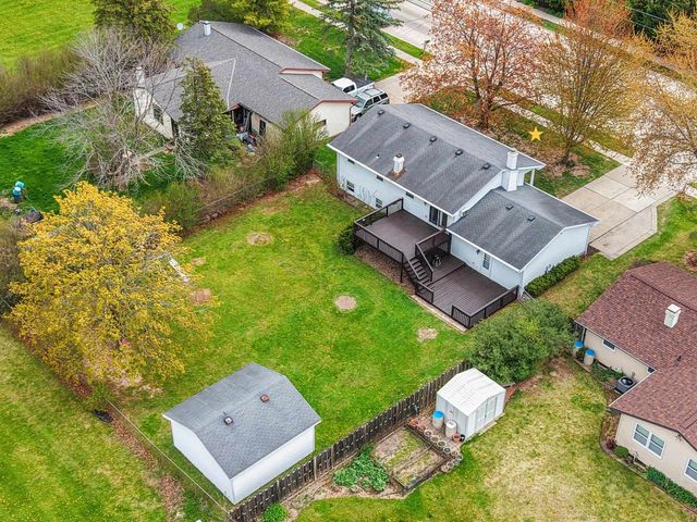 1750 LOST DAUPHIN ROAD, De Pere, WI 54115