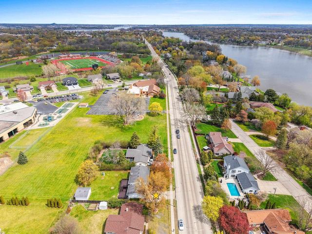 1750 LOST DAUPHIN ROAD, De Pere, WI 54115