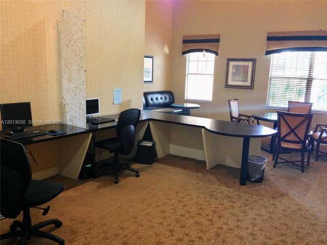 6559 Emerald Dunes Dr 304, West Palm Beach, FL 33411