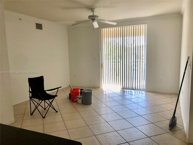 6559 Emerald Dunes Dr 304, West Palm Beach, FL 33411