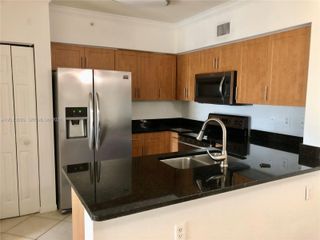 6559 Emerald Dunes Dr 304, West Palm Beach, FL 33411