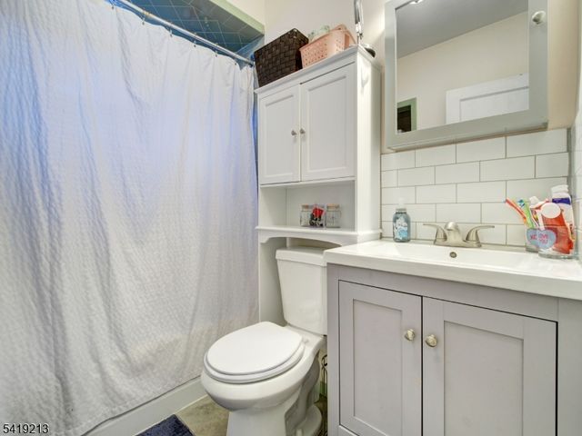 140 Westervelt Ave, Hawthorne Boro, NJ 07506