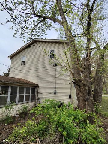 2111 N 22nd Street, Terre Haute, IN 47804