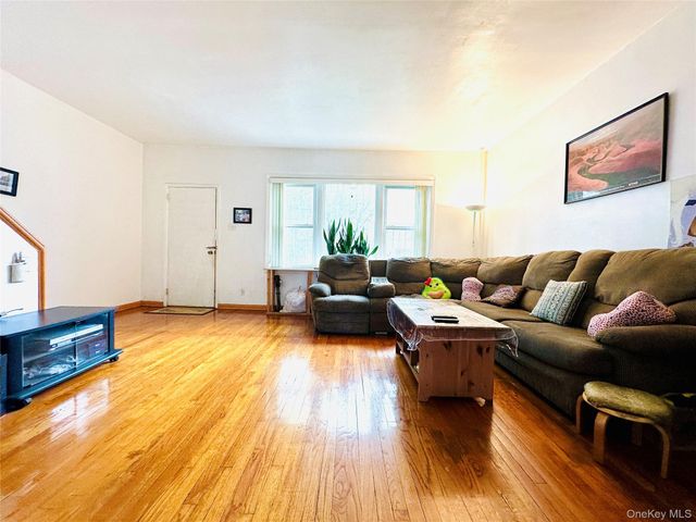 33-33 72nd Street, Jackson Heights, NY 11372