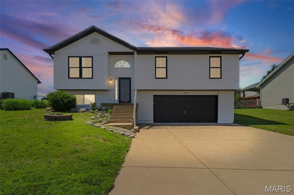 2316 W Ridge Drive, Festus, MO 63028