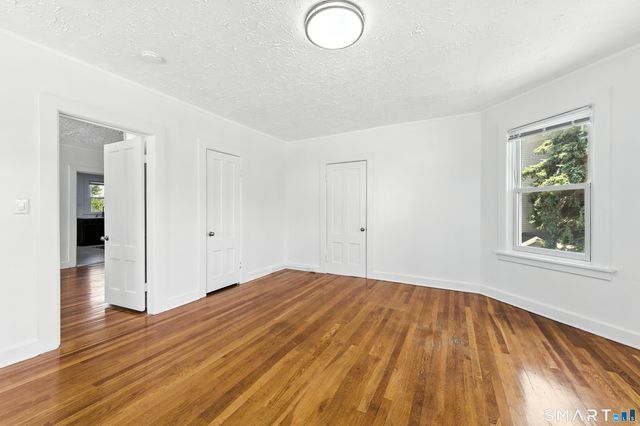 190 Montauk Avenue, New London, CT 06320