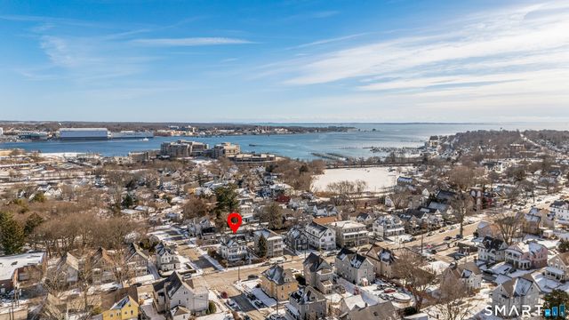 190 Montauk Avenue, New London, CT 06320