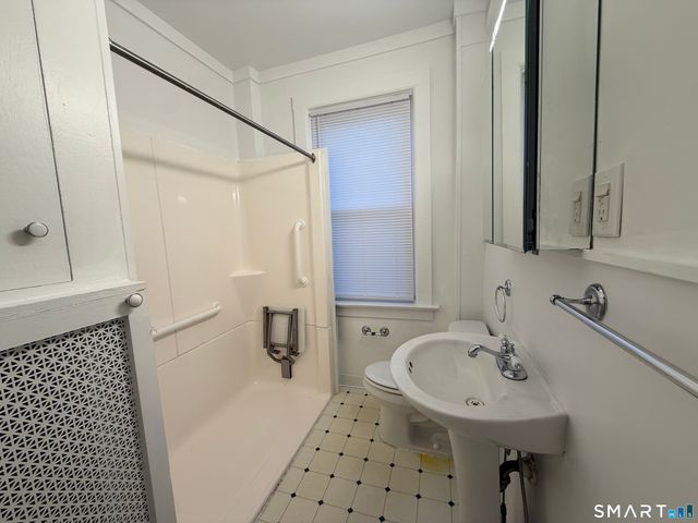 190 Montauk Avenue, New London, CT 06320