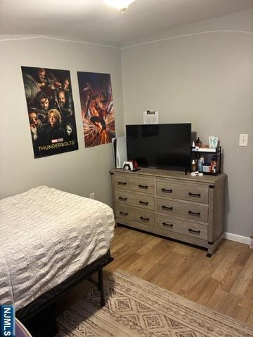 433 Holly Avenue 2, Paramus, NJ 07652