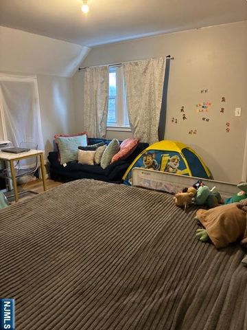 433 Holly Avenue 2, Paramus, NJ 07652