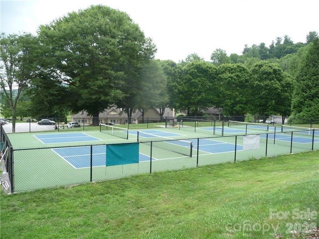 360 Kenmure Drive 4, Flat Rock, NC 28731