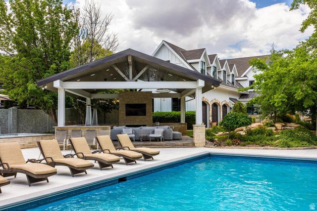 9456 S REDWOOD RD, South Jordan, UT 84095