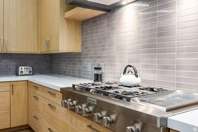 9456 S REDWOOD RD, South Jordan, UT 84095