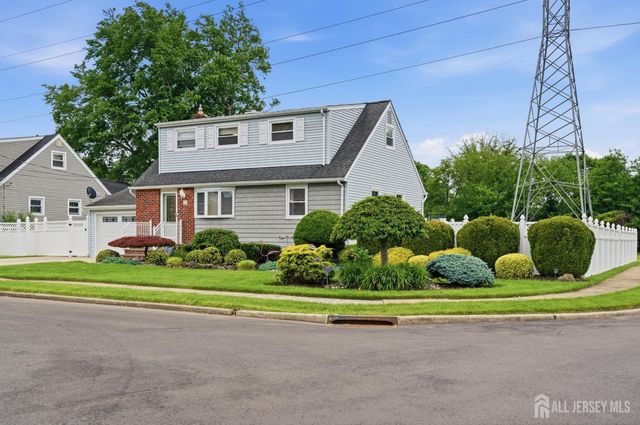 24 Deerwood Avenue, Edison, NJ 08817