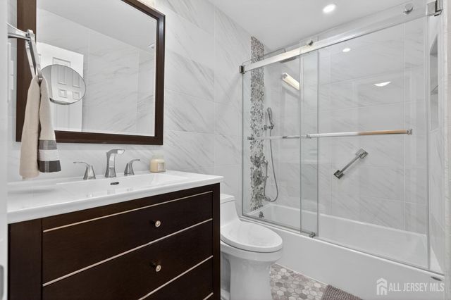 24 Deerwood Avenue, Edison, NJ 08817