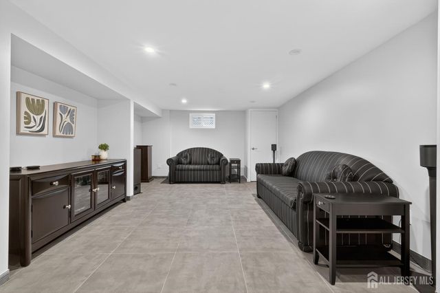 24 Deerwood Avenue, Edison, NJ 08817