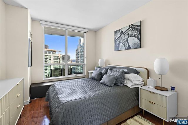 20 Newport Parkway 2609, Jersey City, NJ 07310