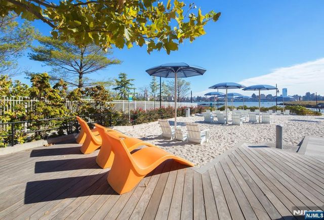 20 Newport Parkway 2609, Jersey City, NJ 07310