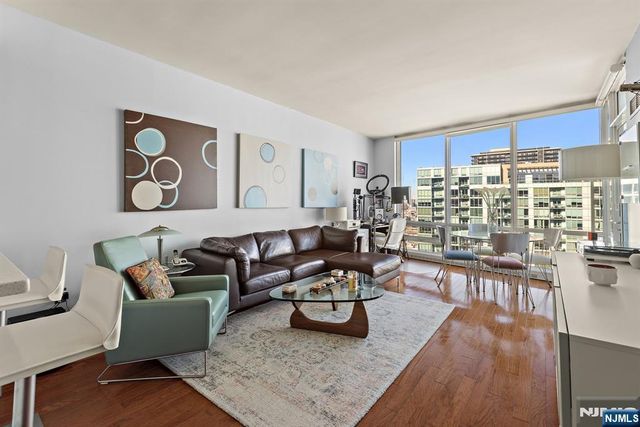 20 Newport Parkway 2609, Jersey City, NJ 07310