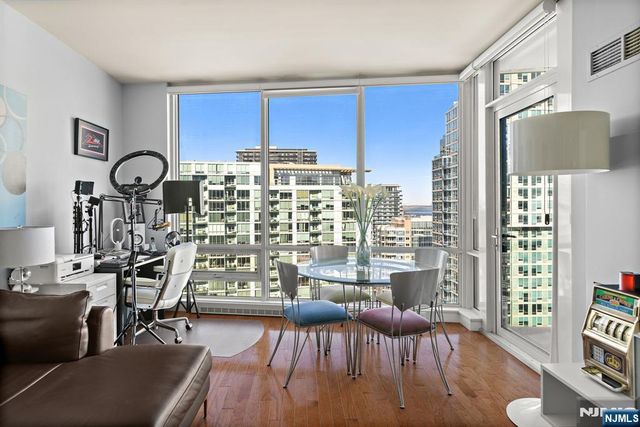 20 Newport Parkway 2609, Jersey City, NJ 07310