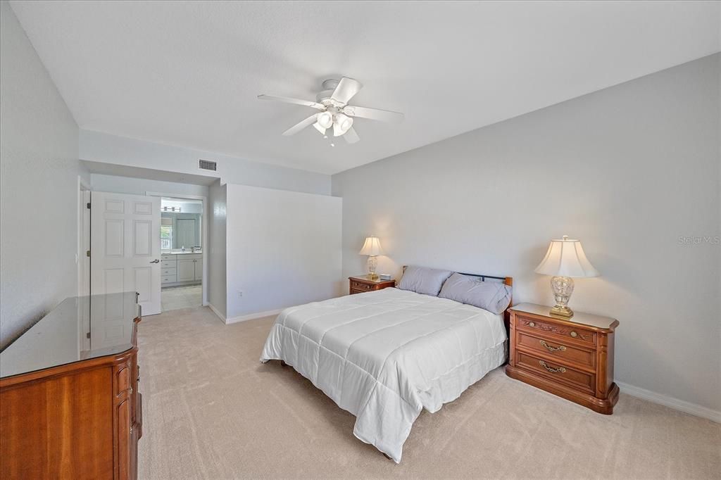 Image 15 of property listing at 7123 CEDAR HOLLOW CIRCLE, Bradenton, FL 34203