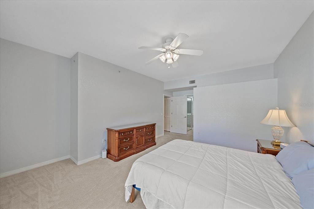 Image 16 of property listing at 7123 CEDAR HOLLOW CIRCLE, Bradenton, FL 34203