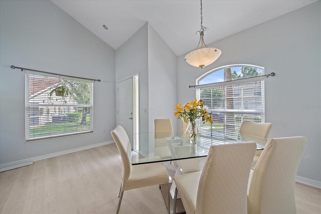 Image 3 of property listing at 7123 CEDAR HOLLOW CIRCLE, Bradenton, FL 34203