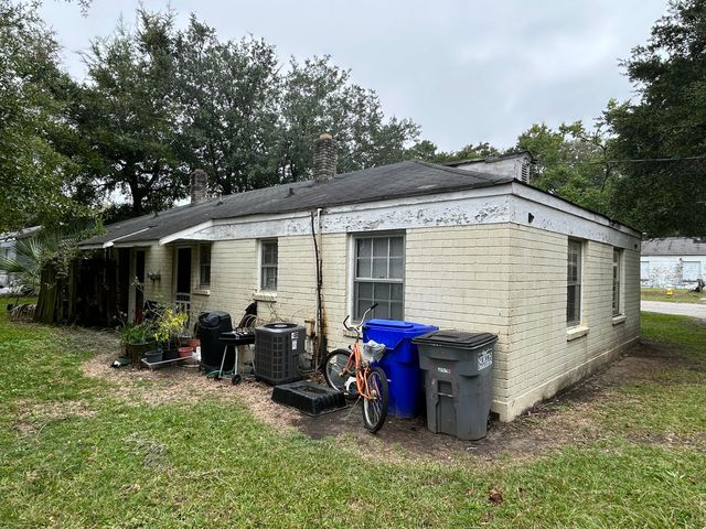 3313 Goldenrod Street, North Charleston, SC 29405