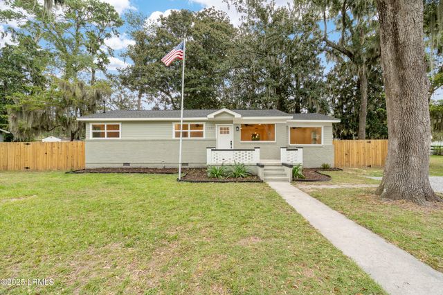 1111 Old Trail Road, Beaufort, SC 29902