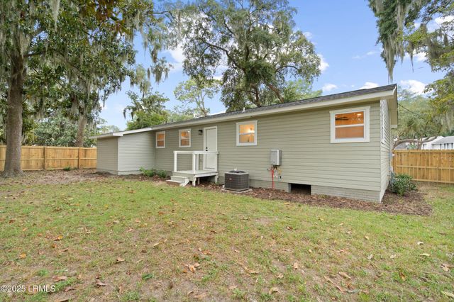 1111 Old Trail Road, Beaufort, SC 29902