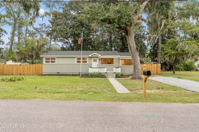 1111 Old Trail Road, Beaufort, SC 29902