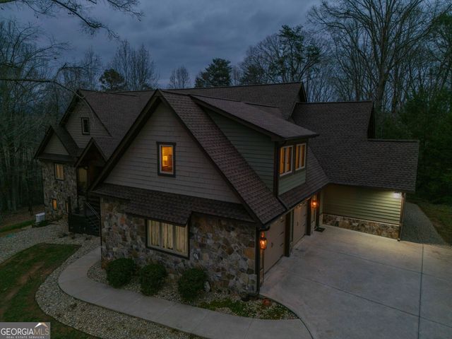 712 Meadow Run Court, Clarkesville, GA 30523