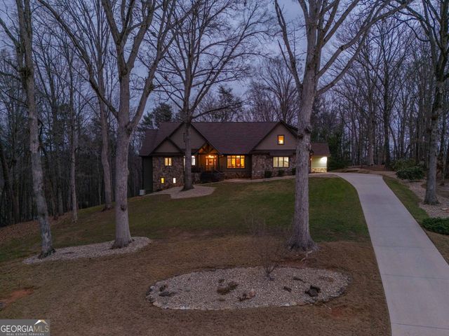 712 Meadow Run Court, Clarkesville, GA 30523