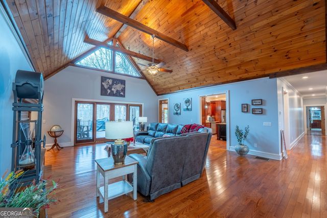 712 Meadow Run Court, Clarkesville, GA 30523